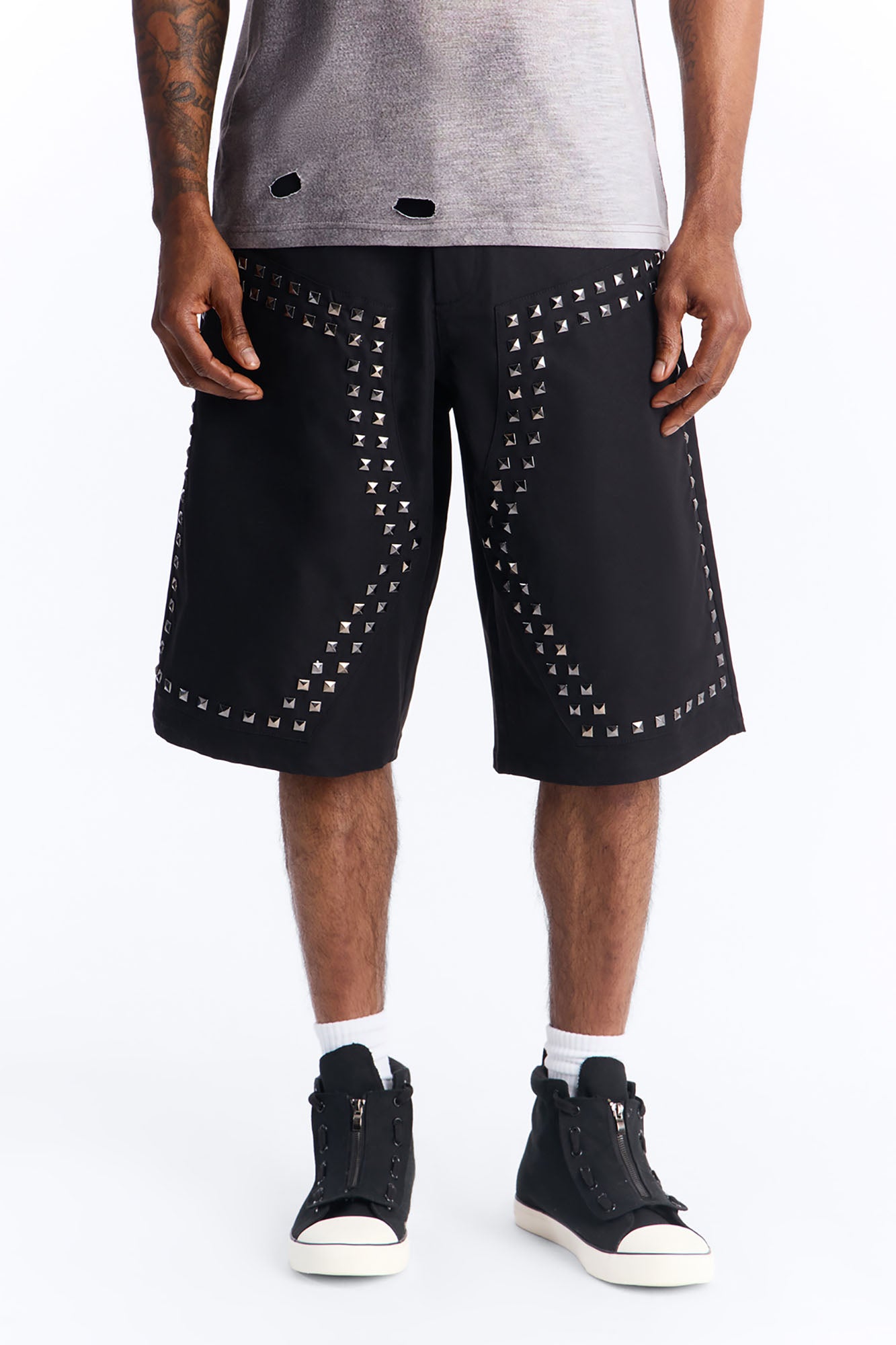 Baggy Silver Springs Studded Short Pants - Black